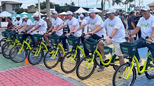 A temporada começou no dia 10 de janeiro, em Peracanga, em Guarapari, com o Verão Bem-Estar Unimed Vitória e Sicoob, marcando o início de uma agenda que uniu qualidade de vida e presença de marca à beira-mar
