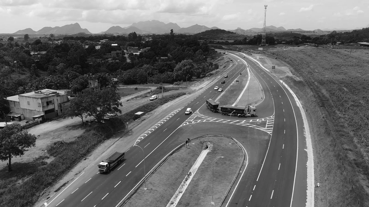 Trecho da BR 101 duplicado na Serra (usar só Opinião da Gazeta)