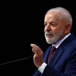 A nove meses da eleição, ao menos sete nomes já lançaram sua pré-candidatura. Lula e Flávio Bolsonaro aparecem à frente das pesquisas de intenção de voto.