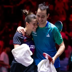 Casal de atletas se tornaram os primeiros não asiáticos a vencerem a competição nas duplas mistas