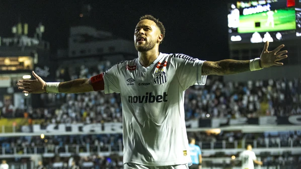 O atacante marcou os dois gols da Vitória sobre o Vasco de ontem (26), em partida válida pela 4° Rodada do Brasileirão