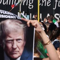 Se o ataque militar contra o Irã fracassar numa mudança de regime ou desencadear uma conflagração regional mais ampla que exija uma participação contínua dos Estados Unidos, Trump poderá prejudicar seu legado, assim como as chances dos republicanos de manter o controle do Congresso