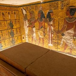 Dos arquivos da BBC, uma gravação de 1936 mostra o arqueólogo britânico Howard Carter descrevendo sua emoção ao descobrir a tumba do faraó egípcio Tutancâmon, ocorrida 14 anos antes.