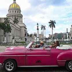 A crise energética causada pela falta de combustível e de eletricidade leva Cuba a também enfrentar o colapso de uma das suas principais fontes de receita: o turismo.