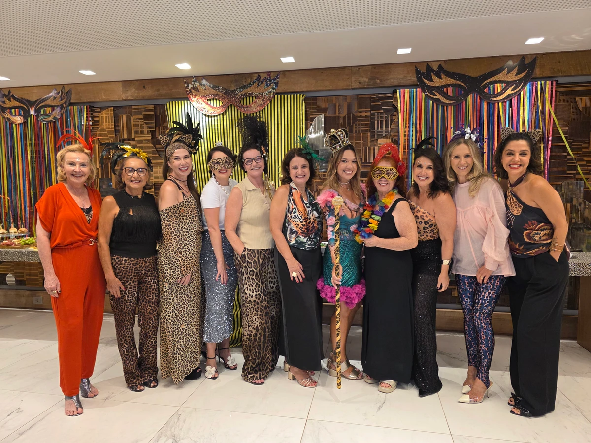 Beth Dalcolomo, Nazaré Neves, Edilene Chieppe, Marina Monteiro, Eulalia Chieppe, Rachel Martins, Andréia Lopes, Betty Feliz, Renata Rasseli, Ana Claudia Cardozo e Mariana Perini