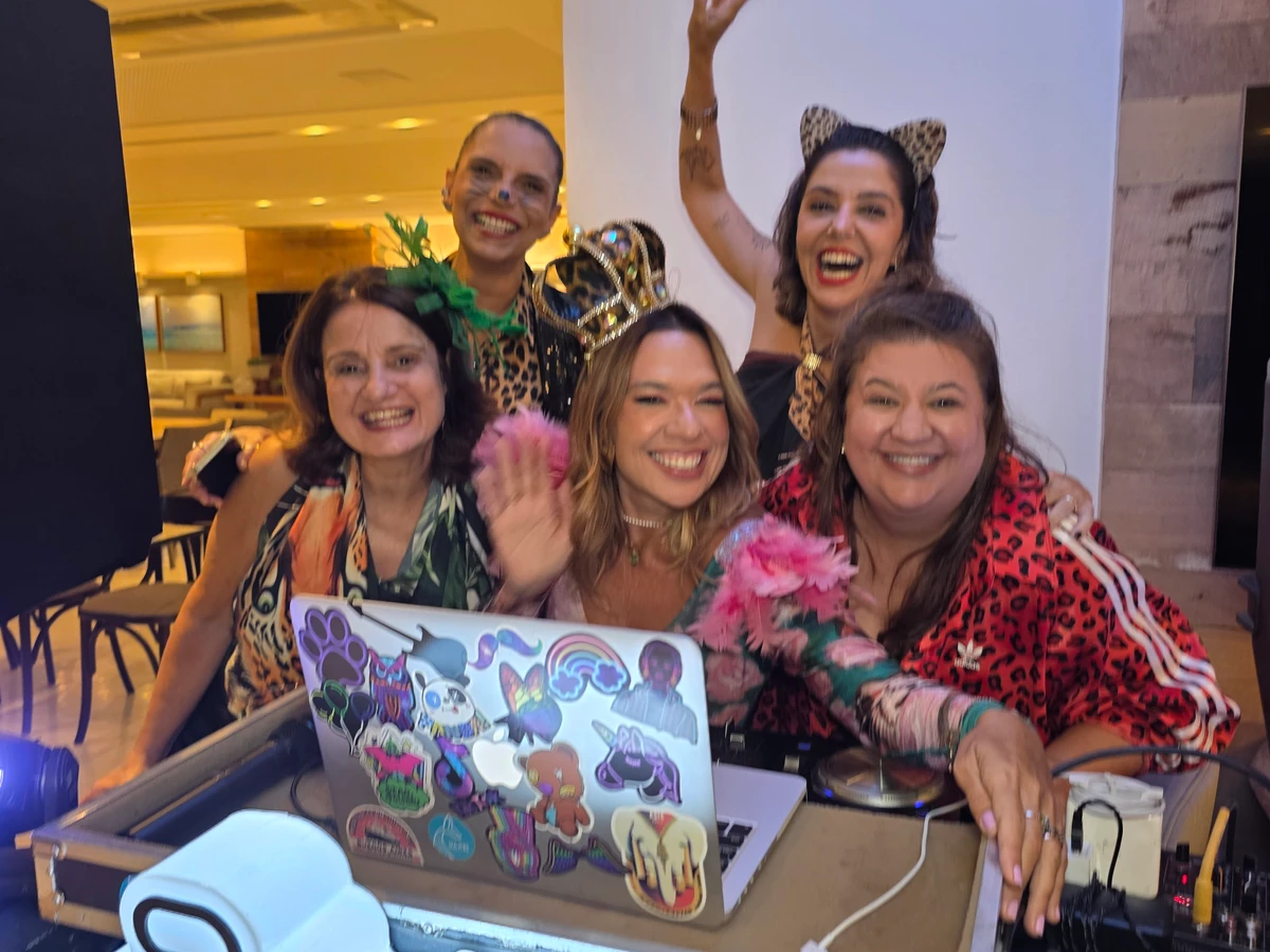 Rachel Martins, Bruna Medeiros, Andréia Lopes, Mariana Perini e DJ Larissa Tantan