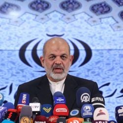 O analista de segurança da BBC, Gordon Corera, examina o que provavelmente acontecerá após a morte de grande parte da cúpula da liderança iraniana.