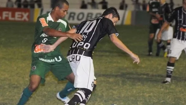 Capa-Preta perdeu os dois confrontos anteriores e nunca ganhou um jogo contra equipes de Minas Gerais