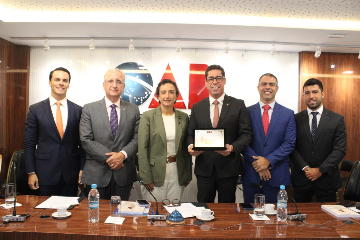 Giuliano Nader, Carlos Augusto da Motta Leal, Erica Neves, Marcelo Santos, Eduardo Sarlo,  e Aylton Dadalto