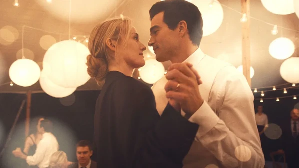 Casal, que uniu o filho do ex-presidente dos EUA e uma alta executiva da moda, foi destaque da mídia durante a década, até uma morte trágica em 1999