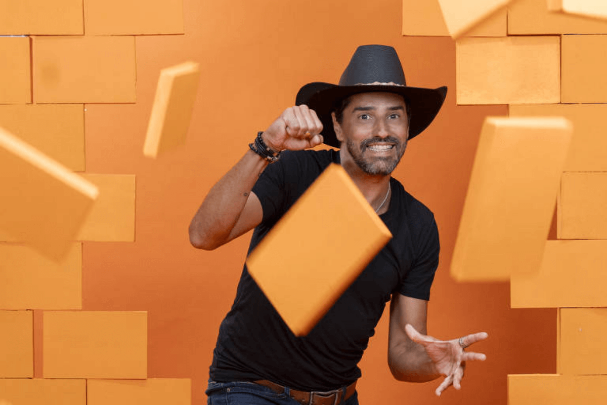 Alberto Cowboy carrega histórico de rivalidades e provas épicas no BBB (Imagem: Reprodução digital | Globo) 