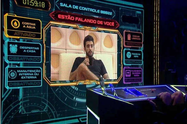 No Quarto Secreto, Arthur Aguiar viu o que falavam sobre ele no BBB 22 