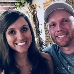 Kouri havia dedicado o livro ao marido, que descreveu como um 'marido incrível e um pai maravilhoso'; agora, ela responde em tribunal à acusação de ter envenenado marido.