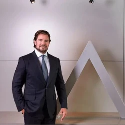 Mensagens falam em simular um assalto contra colunista Lauro Jardim, de O Globo; banqueiro foi preso nesta quarta (4), por decisão do ministro André Mendonça