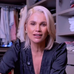 Esse é um sintoma comum enfrentado por mulheres nessa fase. O efeito da menopausa sobre o sono é um dos mais comuns e mais precoces