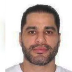 Luiz Phillipi Machado de Moraes Mourão, um dos presos na terceira fase da Operação Compliance Zero, cometeu suicídio,  segundo a Polícia Federal; ele foi socorrido, mas não resistiu