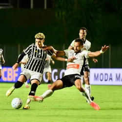 Goleiro Jhonatan brilhou e defendeu a última penalidade de Neto, classificando o time mineiro