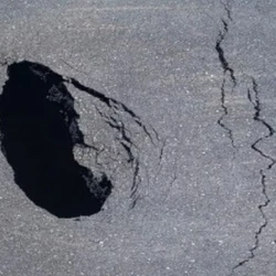 Buraco na via será reparado pelo DER-ES entre quarta-feira (4) e sexta-feira (6); trânsito vai fluir em sistema de pare e siga