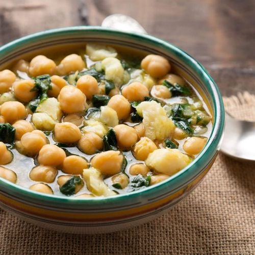 Imagem - Almoço saudável: 5 receitas leves com grão-de-bico para incluir na dieta