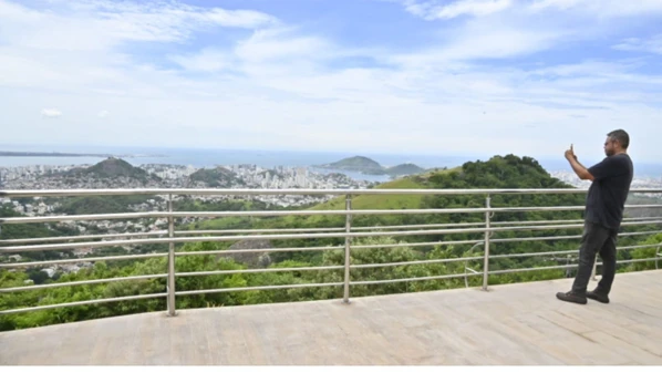 Espaço panorâmico foi ampliado e reforçado após danos causados por fortes chuvas no ano passado; área foi ampliada e também recebeu outras melhorias