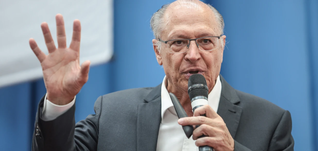 Vice-presidente participa, nesta sexta (6), de anúncios de investimentos em hospitais, inauguração de ala de radioterapia e entrega de ambulâncias no Norte e Noroeste