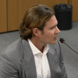 Conversas entre o dono do Banco Master e sua então namorada obtidas pela Polícia Federal indicam tensão com o CEO do BTG Pactual e citam suposta orientação do Banco Central