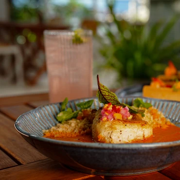 Imagem - Restaurante no Morro do Moreno encanta visitantes com vista da Baía de Vitória