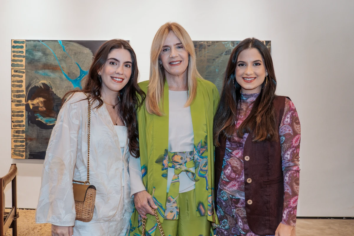 Cecília Zon e suas filhas Bruna e Paula Rody