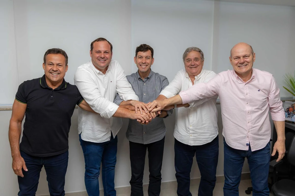 Neucimar Fraga, Victor Linhalis, Arnaldinho Borgo, Luiz Paulo e Cael Linhalis