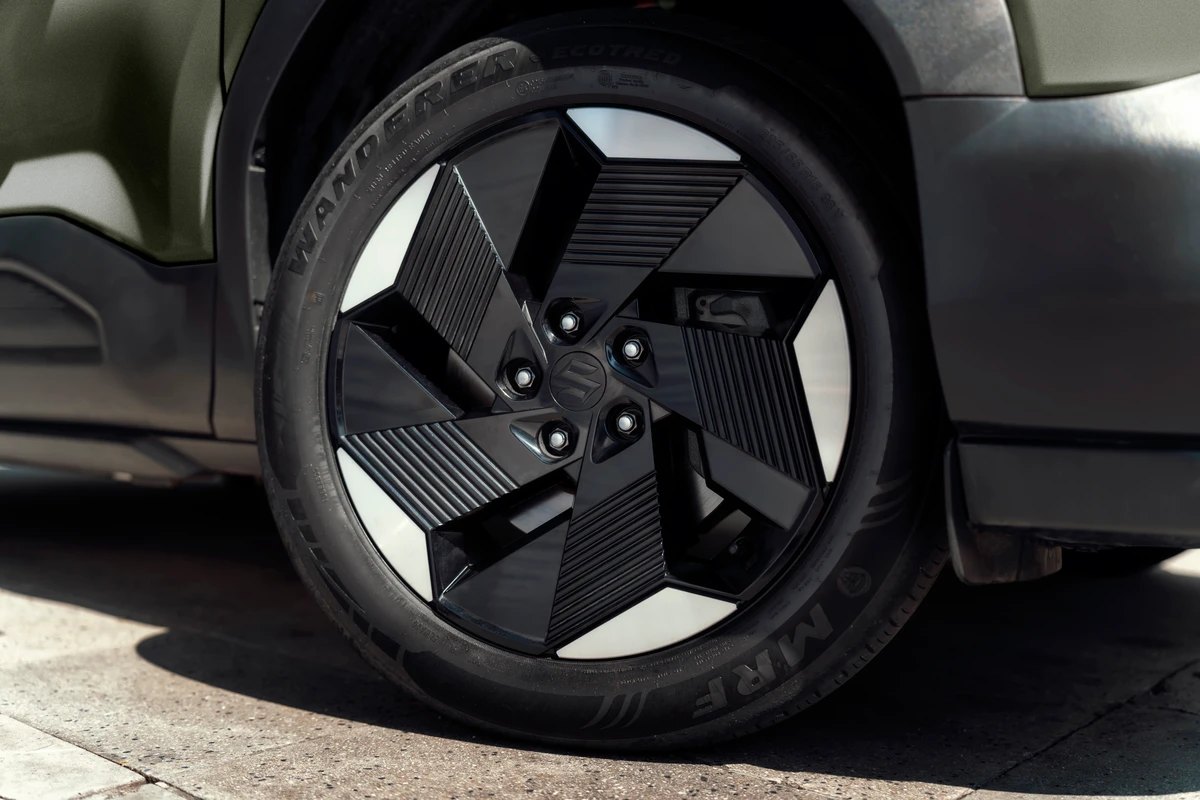 Novo Suzuki e-Vitara por Leo Sposito