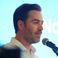 Presidente estadual do PSD,  Renzo Vasconcelos afirmou que o presidente nacional, Gilberto Kassab, liberou a sigla para coligar com qualquer legenda no ES