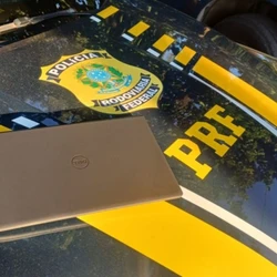 Suspeito foi localizado pela PRF após denúncia de furto em templo na região de Independência e confessou ter quebrado a porta de vidro para entrar no local