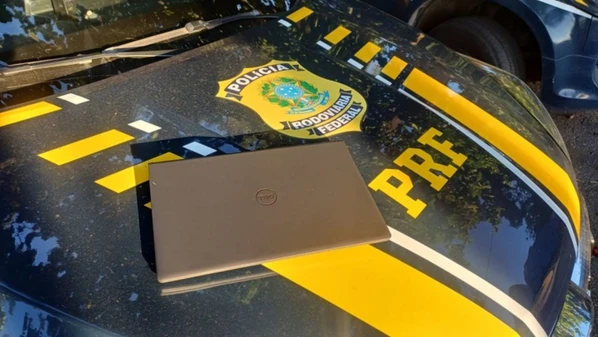 Suspeito foi localizado pela PRF após denúncia de furto em templo na região de Independência e confessou ter quebrado a porta de vidro para entrar no local