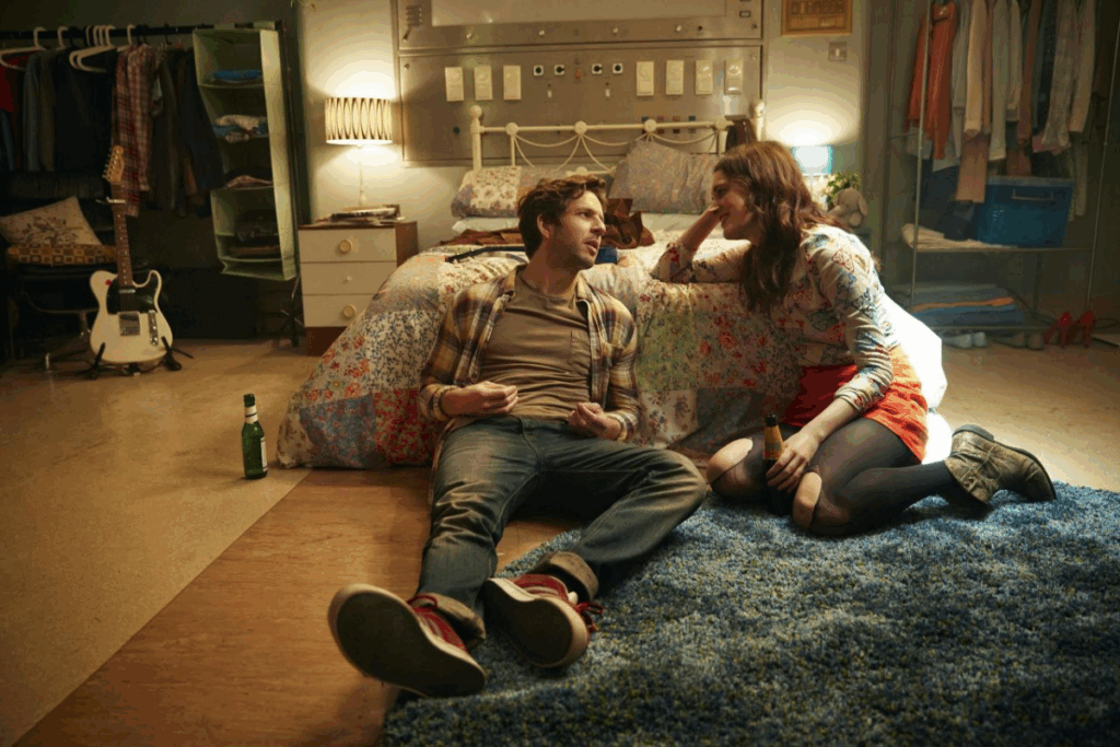 Em “Crashing”, um grupo de jovens passa a viver em um hospital abandonado e descobre que dividir o mesmo teto pode gerar situações caóticas (Imagem: Reprodução digital | Netflix)