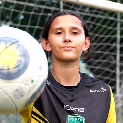 Goleira Clarisse Vellozo integra o elenco sub-13 do Porto Vitória