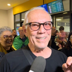 José Carlos Bergamin comemorou a chegada ao Espírito Santo depois de passarem mais de uma semana aguardando a volta em meio aos conflitos no Oriente Médio