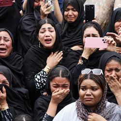 Com avanço do conflito no Oriente Médio, conversamos com uma ativista dos direitos das mulheres e uma especialista em história moderna do Irã sobre os eventos no país em que nasceram mas de onde tiveram de sair.