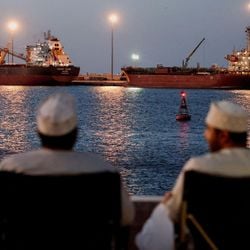 Guerra no Irã e fechamento do Estreito de Ormuz provocaram um terremoto nos mercados de energia, com fortes consequências para a economia mundial.