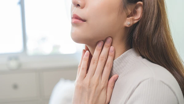 Para avaliar a tireoide, os médicos costumam começar com exames de sangue que analisam o funcionamento da glândula