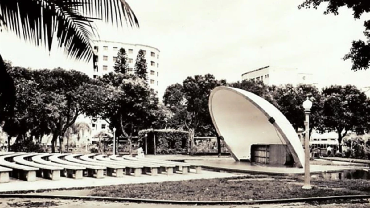 Cartão Postal ColonVist com Anfiteatro da Concha Acústica do Parque Moscoso. Década de 1960