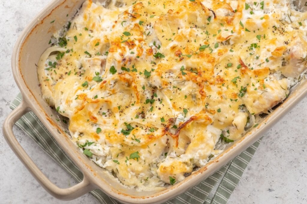 Tilápia com couve-flor gratinada (Imagem: Elena Shashkina | Shutterstock)