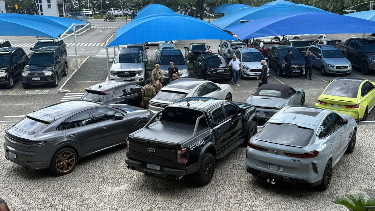 Veículos apreendidos na Operação Bucaneiros, da Polícia Federal por Leitor | A Gazeta