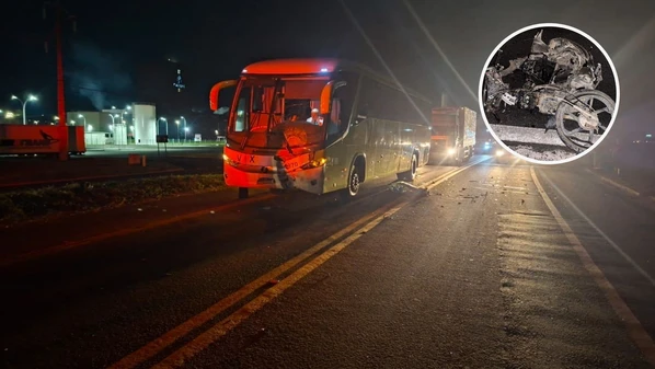 Acidente aconteceu na noite de terça-feira (10), na altura do km 160; vítima morreu no local e nenhum ocupante do ônibus ficou ferido