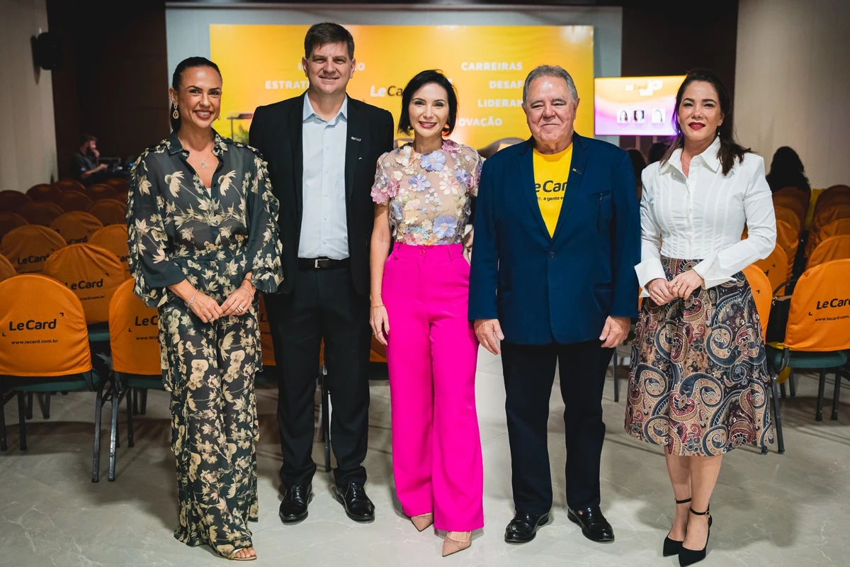 Ana Paula França,Karol Cavédo, Cris Samorini, Erly Vieira e Roberta Kato