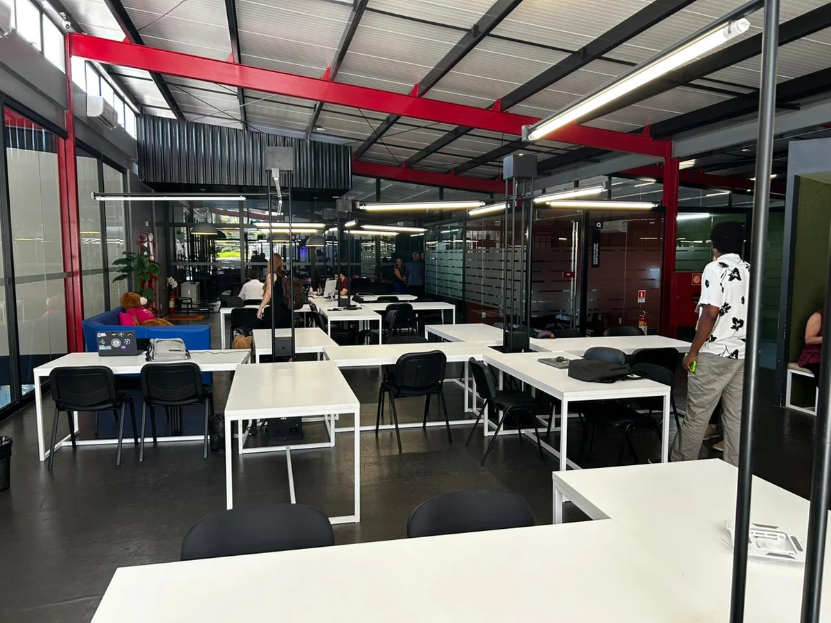 Evento reúne líderes e startups e marca inauguração da nova sede da Base27 em Vitória por André Cypreste