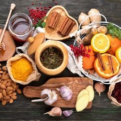 Manter uma boa alimentação nesta época do ano é essencial para se proteger de doenças e garantir a saúde