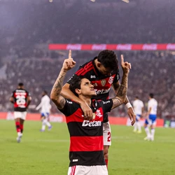 Pedro e Carrascal marcaram os gols