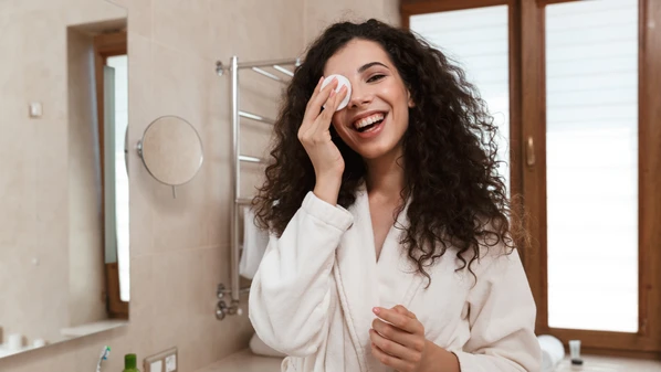 Conheça produtos virais da nova tendência do TikTok, o Skincare Coreano e saiba como aderir.