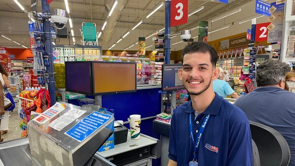 Após implantação do regime piloto de trabalho em três unidades, Grupo Extrabom planeja expandir o modelo para a maior parte da rede de lojas