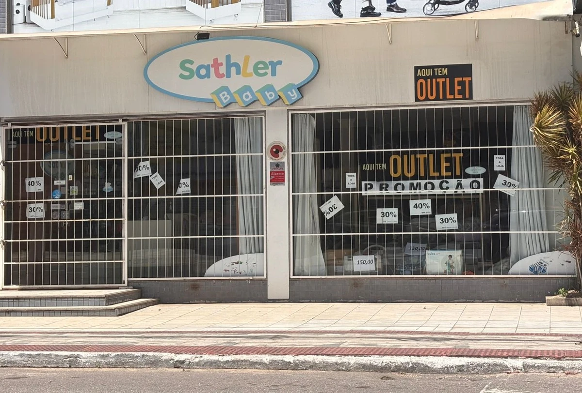 A loja Sathler Baby fica na Rua Henrique Moscoso, em Vila Velha